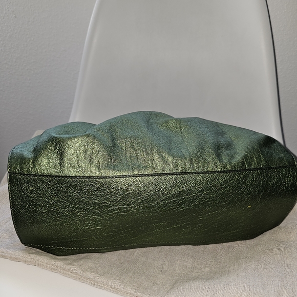 AUTHENTIC GREEN METALLIC PYTHON/LEATHER VALENTINO GARAVANI HANDLE BAG - Picture 6 of 12